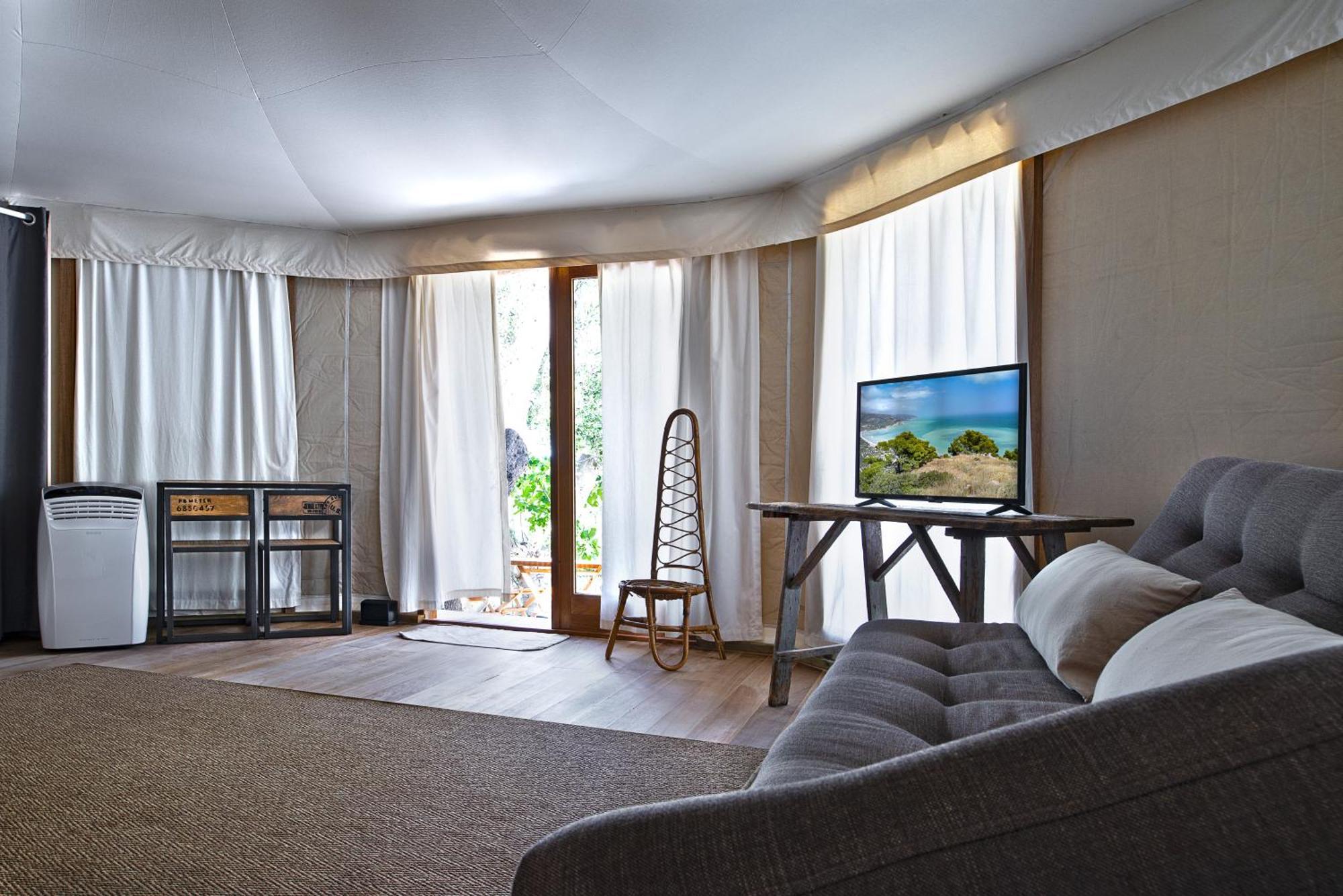 Hmo Glamping & Suites In Vignanotica マッティナータ エクステリア 写真